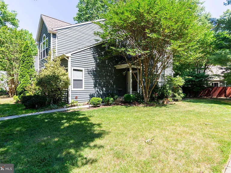 12 Chelsea Ct — Photo 36