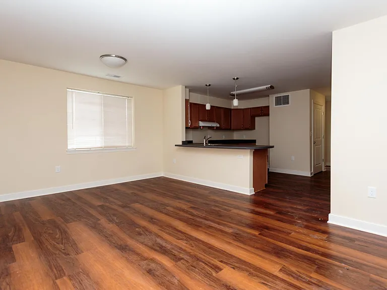 Eastbrooke Apartments — Photo 3