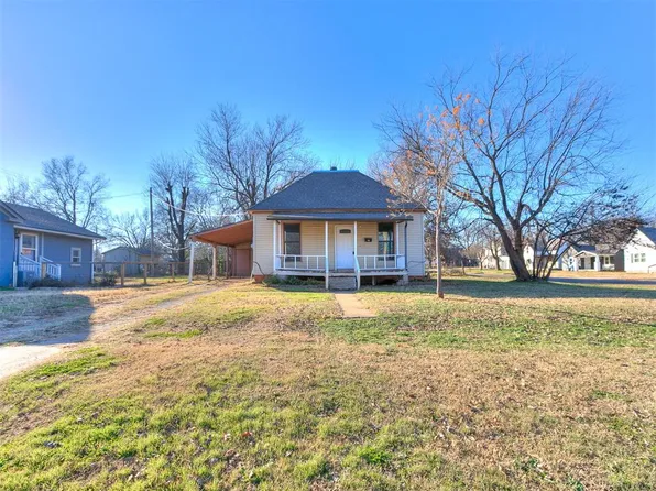 521 N 11th St, Guthrie, OK 73044
