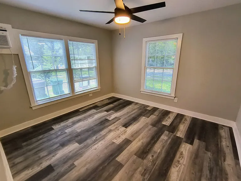 2304 Palmer Dr — Photo 13