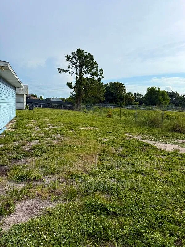 3 bed, 1.0 bath, 1117 sqft, $1,700 — Photo 4