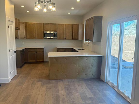 2nd image of 5718 Zurich Way