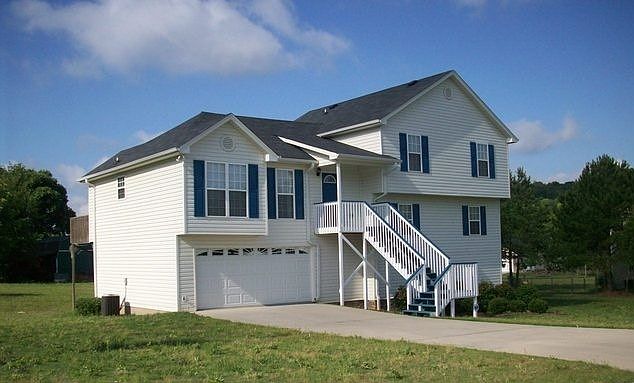 2nd image of 22 Mill Rock Dr