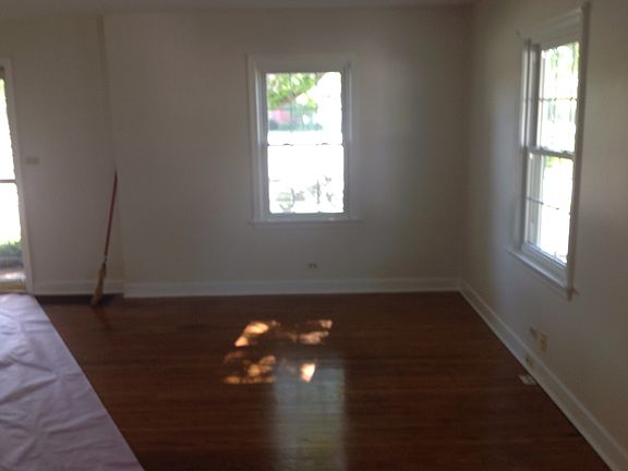 2nd image of 152 N Lincoln Ave