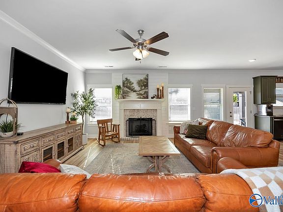 3rd image of 7608 Ashor Dr