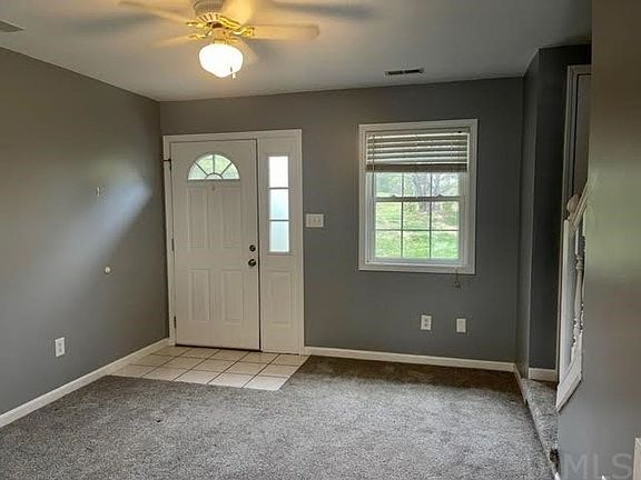 3rd image of 3385 S Oaklawn Cir
