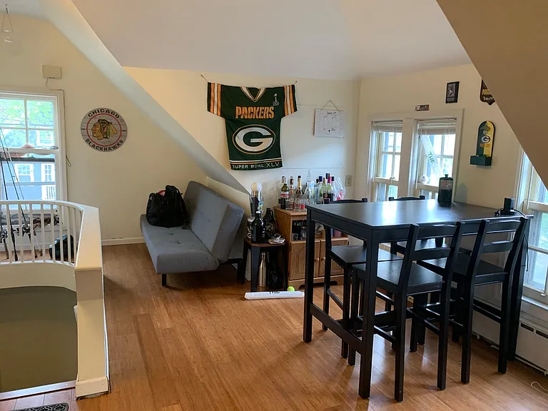 2756 N Farwell Ave #3 — Photo 3