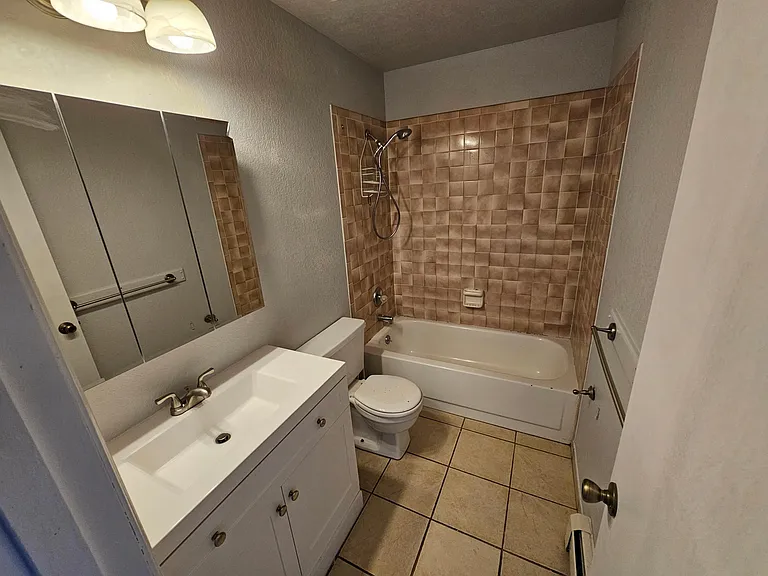 547 Pearce Ave — Photo 8