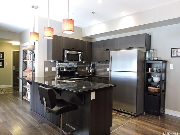 5th image of 721 8th St E Unit 103