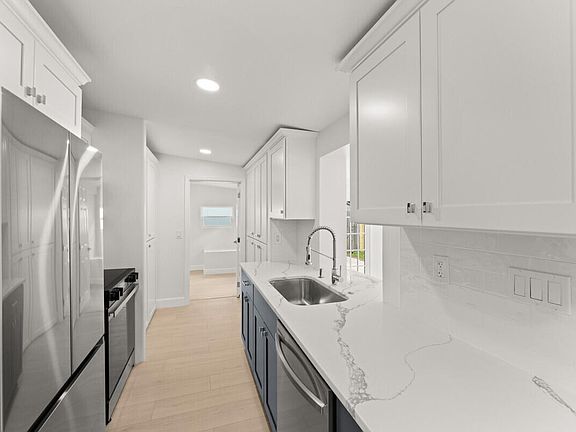 5th image of 3797 Bahama Road
