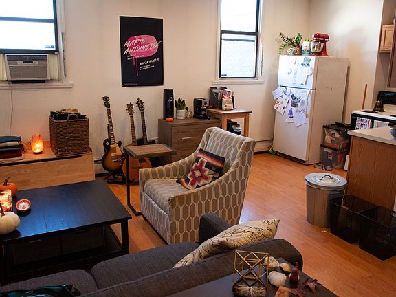 2nd image of 248 Hancock St #5L