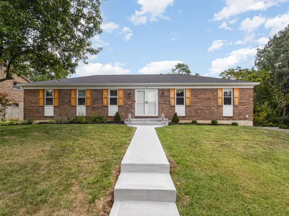 9 Arbor Dr, Highland Heights, KY 41076