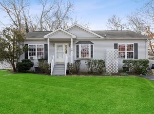39 King Ave, Flanders, NY 11901