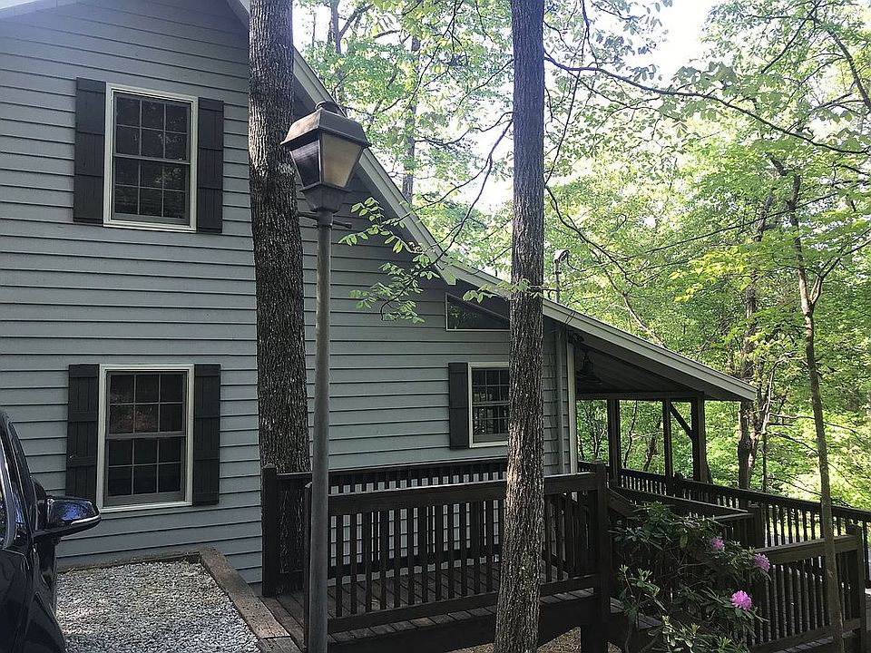 2nd image of 16 Silver Cloud Ln