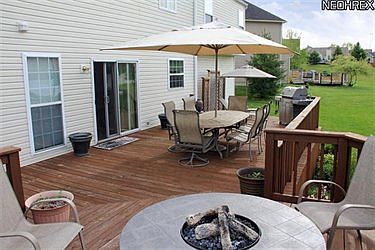 3rd image of 435 Rockglen Dr