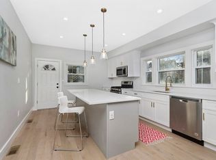 31 Harlem St, Dorchester, MA 02121