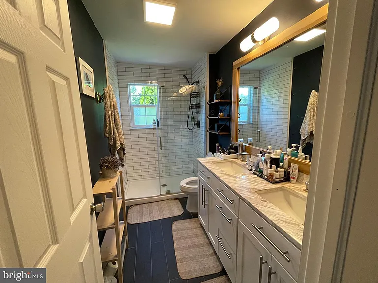 329 Clemens Rd — Photo 10