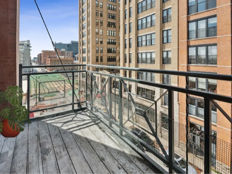 701 W Jackson Blvd #401 — Photo 20