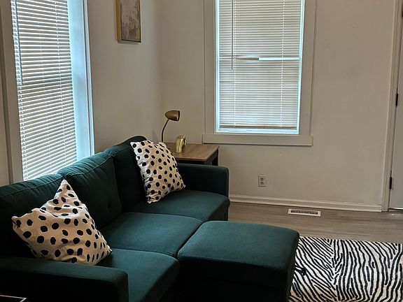 5th image of 309 Saint Paul St #1
