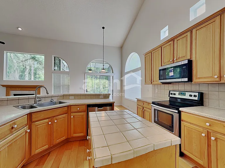 240 Sweetbrier Branch Ln — Photo 3