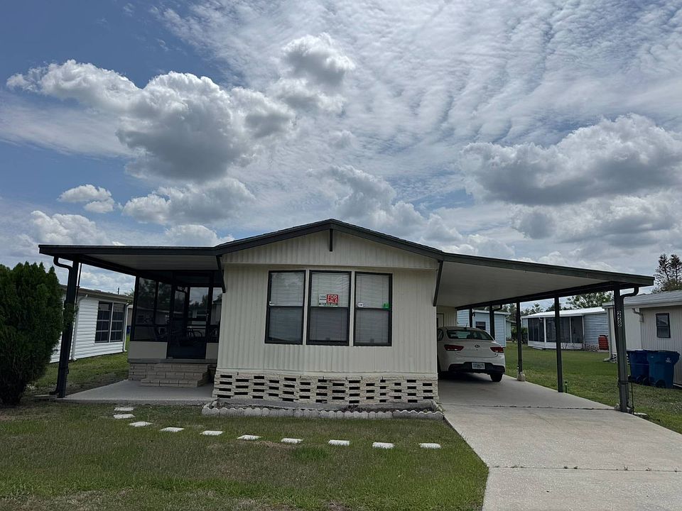 1st image of 228 Palm Dr #228