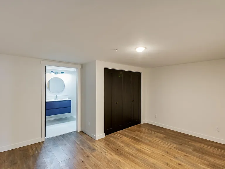 174 S Howard St #18 — Photo 4