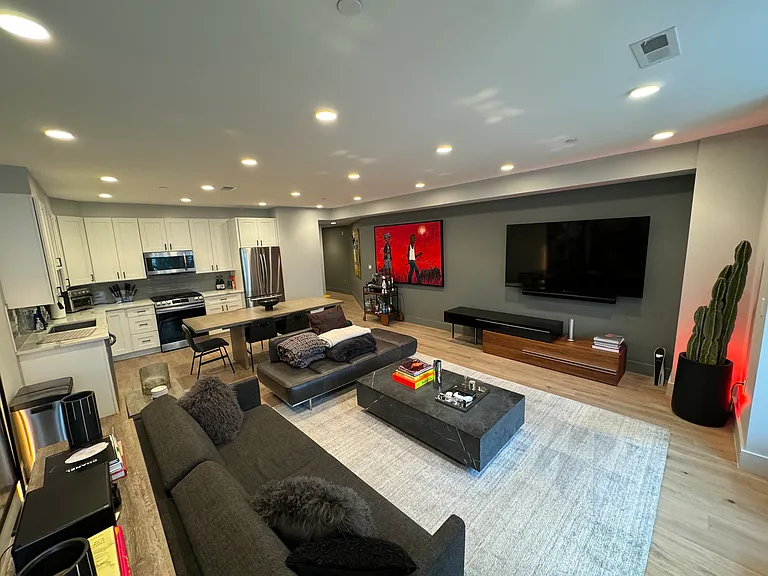 646 Newton Pl NW #201 — Photo 2