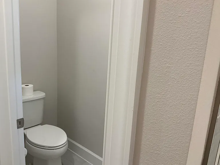 293 SW Sally Way — Photo 30