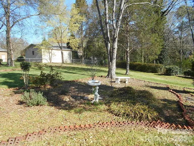 1330 E Barden Rd — Photo 6