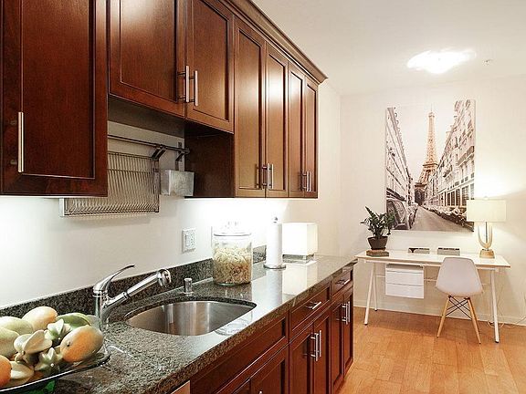 5th image of 88 Townsend St APT 125