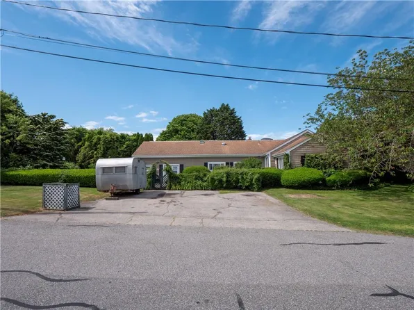 48 Kane Ave, Middletown, RI 02842
