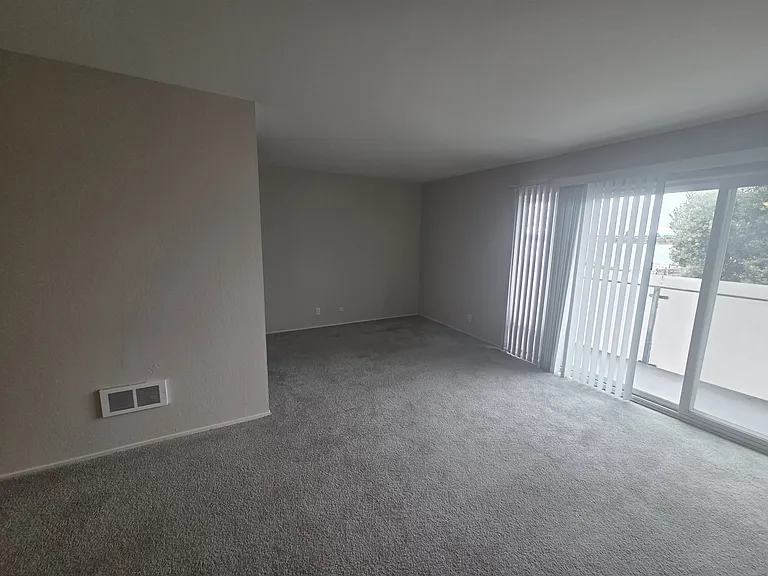 Tropic Sands Apartments — Photo 56