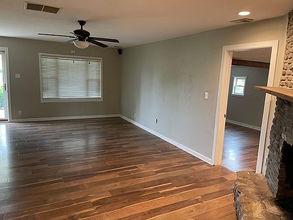 4th image of 542 Parkside Dr