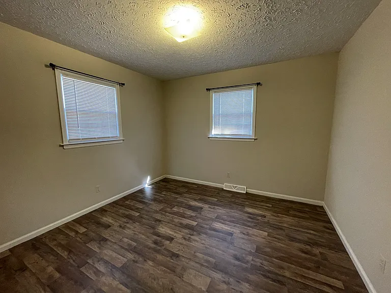 41 Salem Rd #B — Photo 6