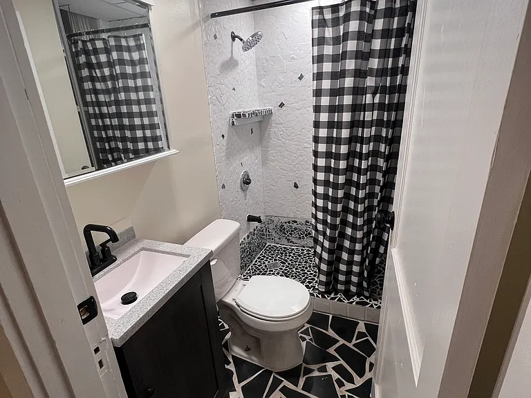 2129 Delmar Ave #C — Photo 7