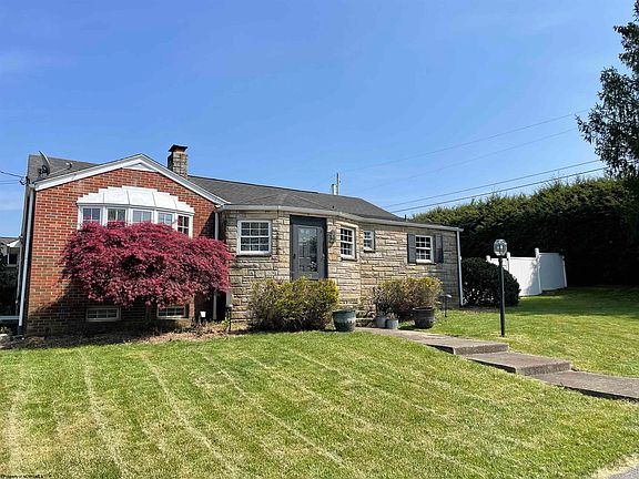 3rd image of 1522 Barry St