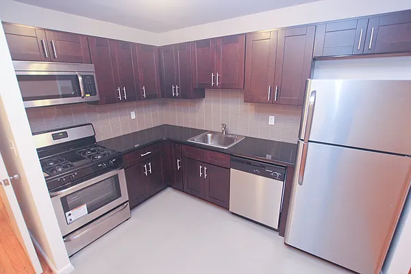 Rented by Jonis Realty | media 19