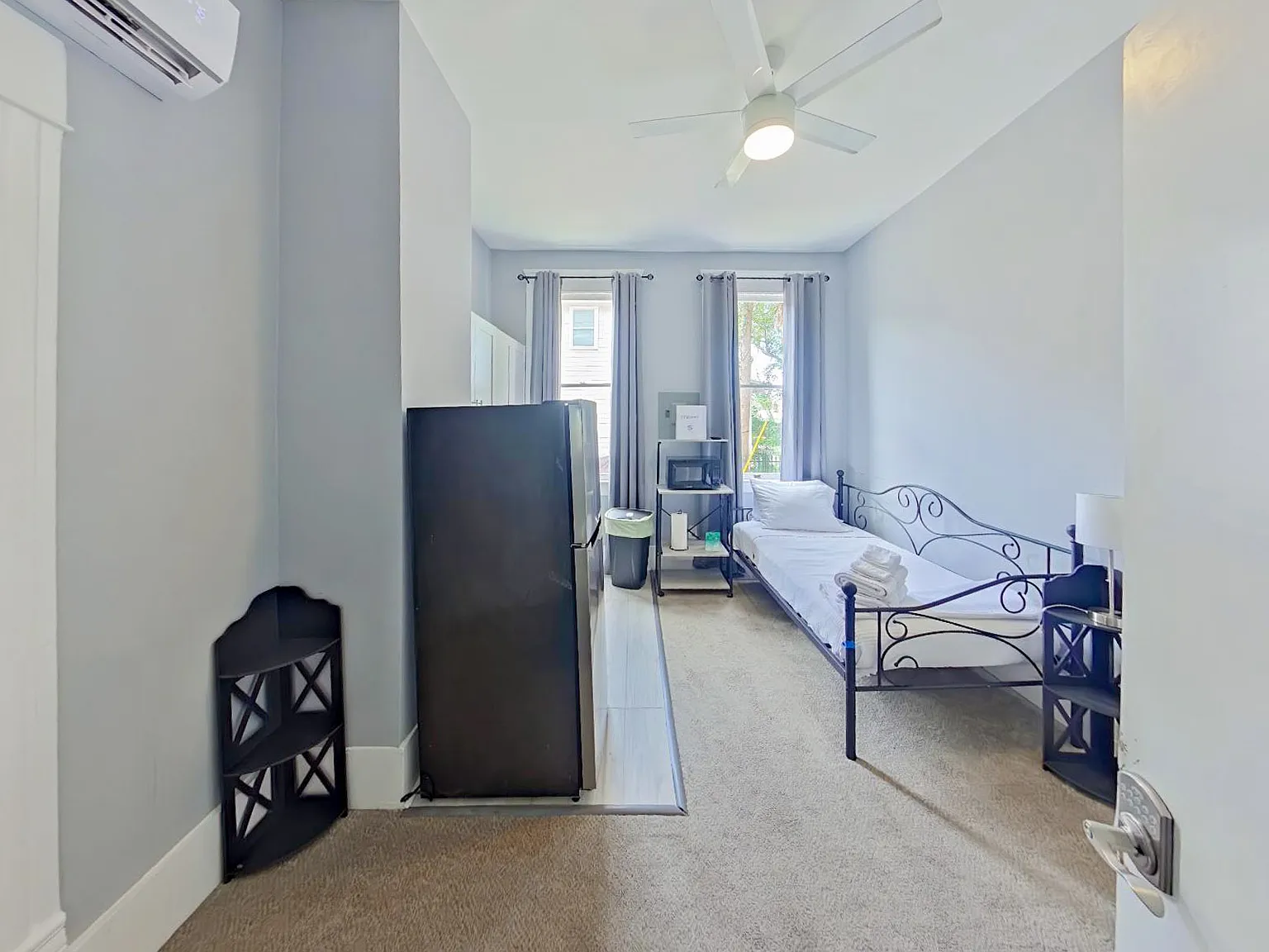 4 bed, 6.0 bath, 2115 sqft, $1,525 — Photo 2
