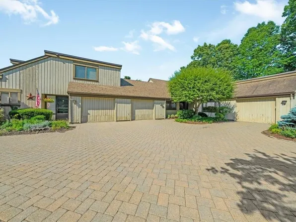 83 Heritage Hills #B, Somers, NY 10589