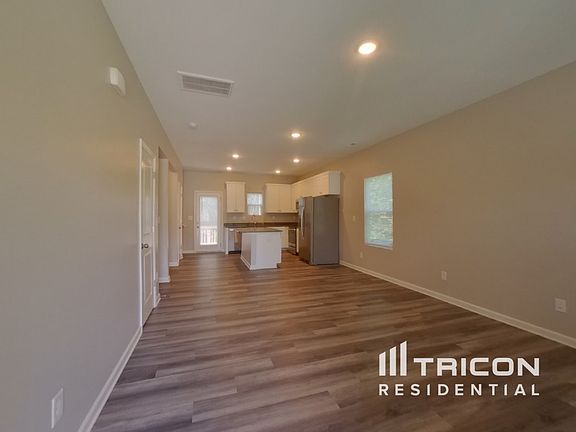3rd image of 141 Teak Dr