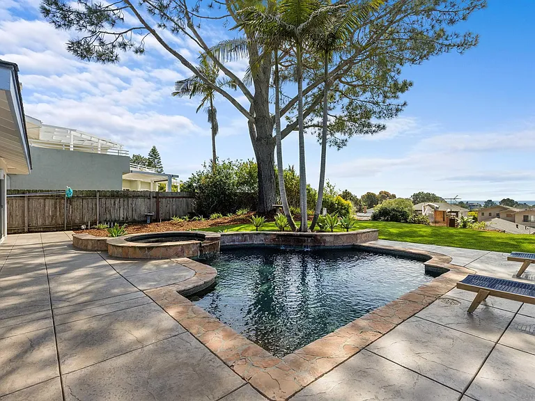 14186 Half Moon Bay Dr — Photo 29