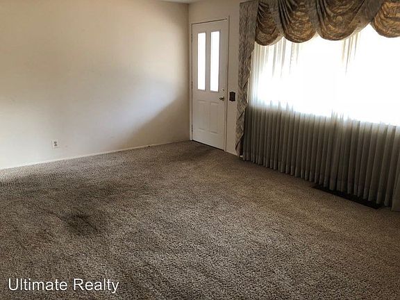 3rd image of 1590 Champlin Dr