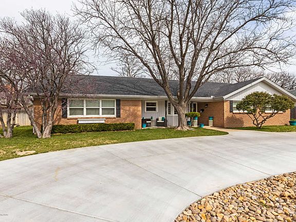 4th image of 4003 Julie Dr