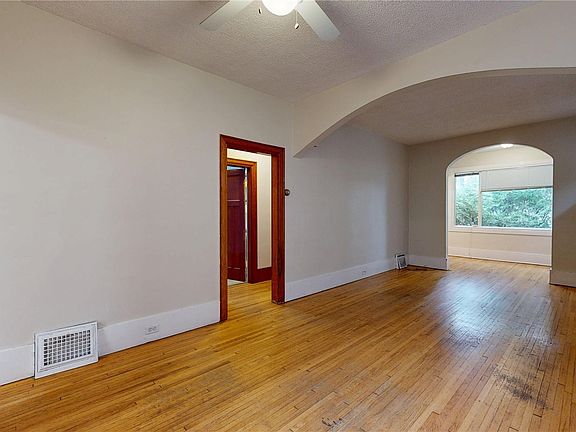 4th image of 2212 MONTREAL Street