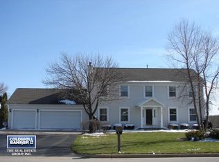 2229 W Twin Willows Dr, Appleton, WI 54914