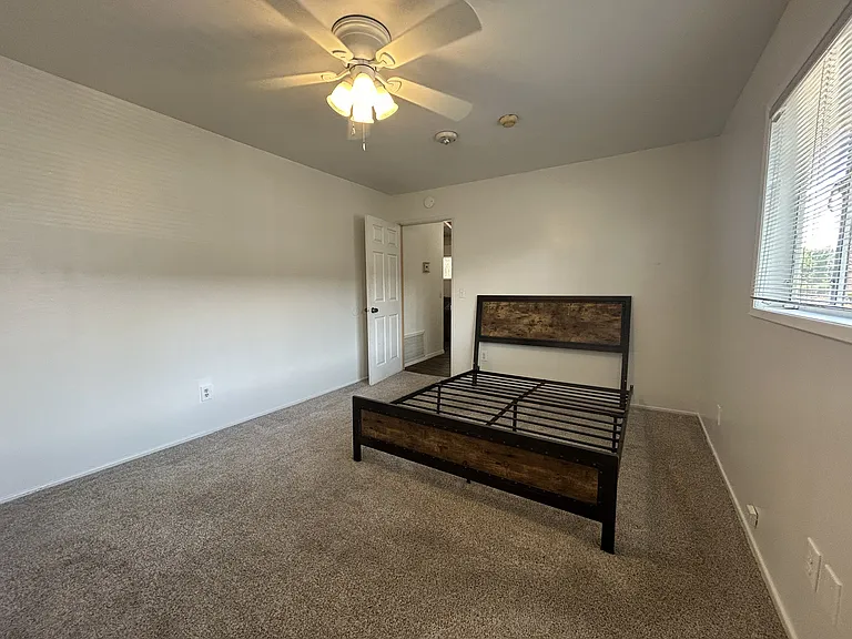 901 Pier View Way #A — Photo 8