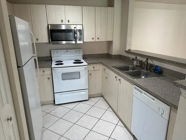 1803 N Flagler Dr #312 — Photo 8