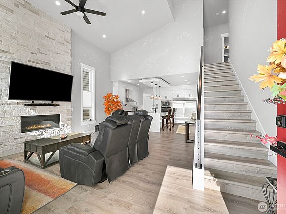 3rd image of 6225 N Beulah Avenue