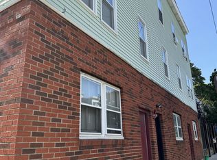 68 Beacon St #2, Somerville, MA 02143