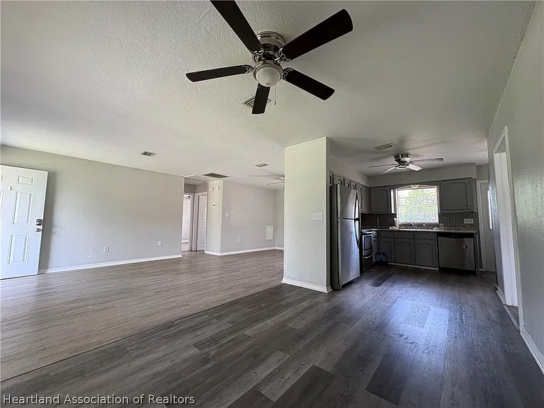 3127 King Dr — Photo 14